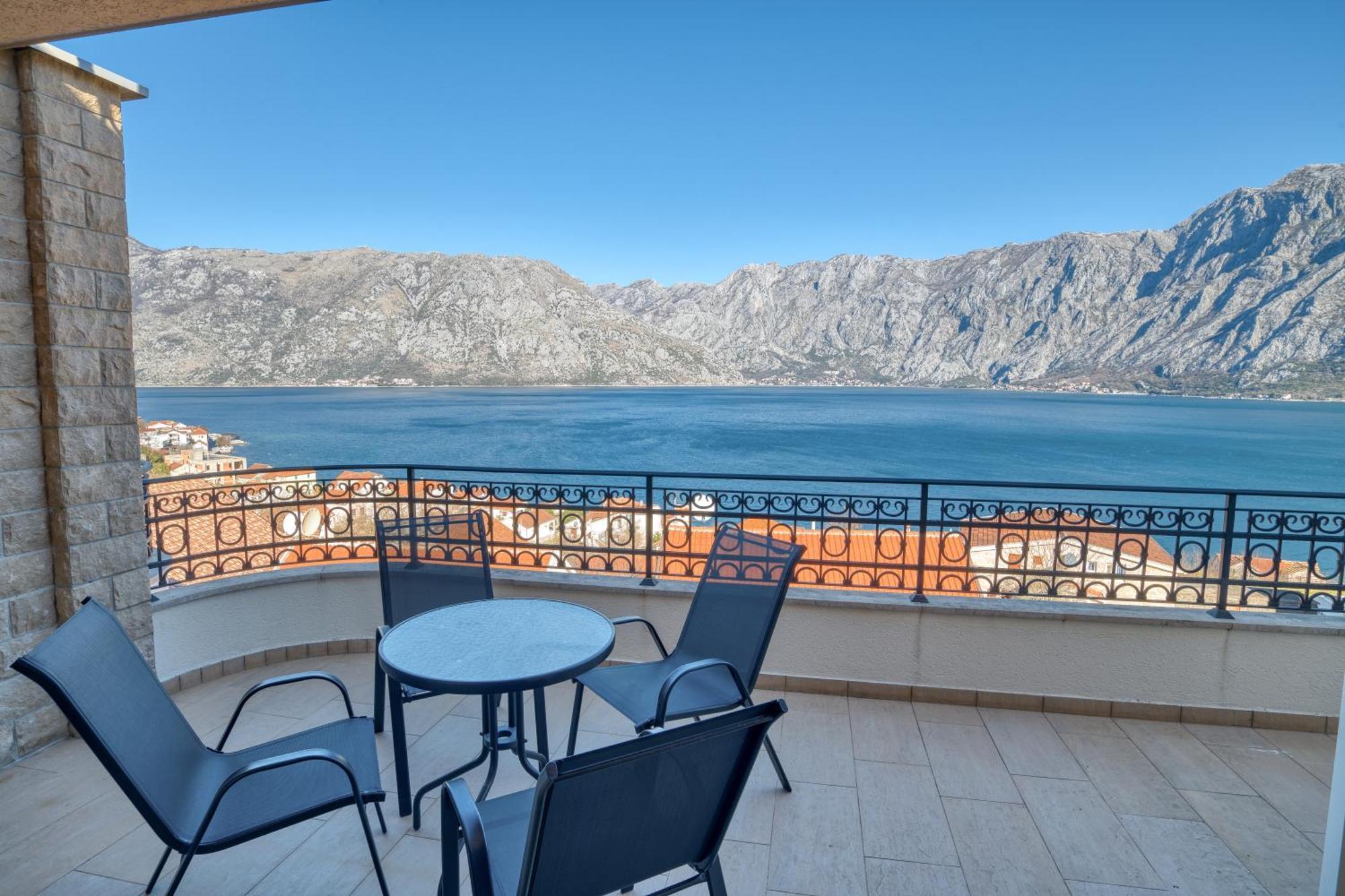 Luxurious 3-Bedroom Apartment By Mn Property Kotor Extérieur photo