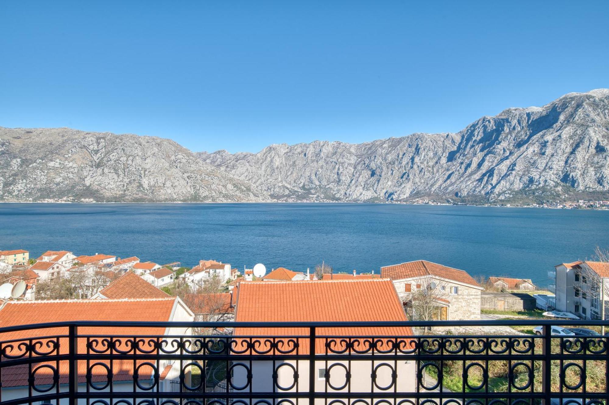 Luxurious 3-Bedroom Apartment By Mn Property Kotor Extérieur photo