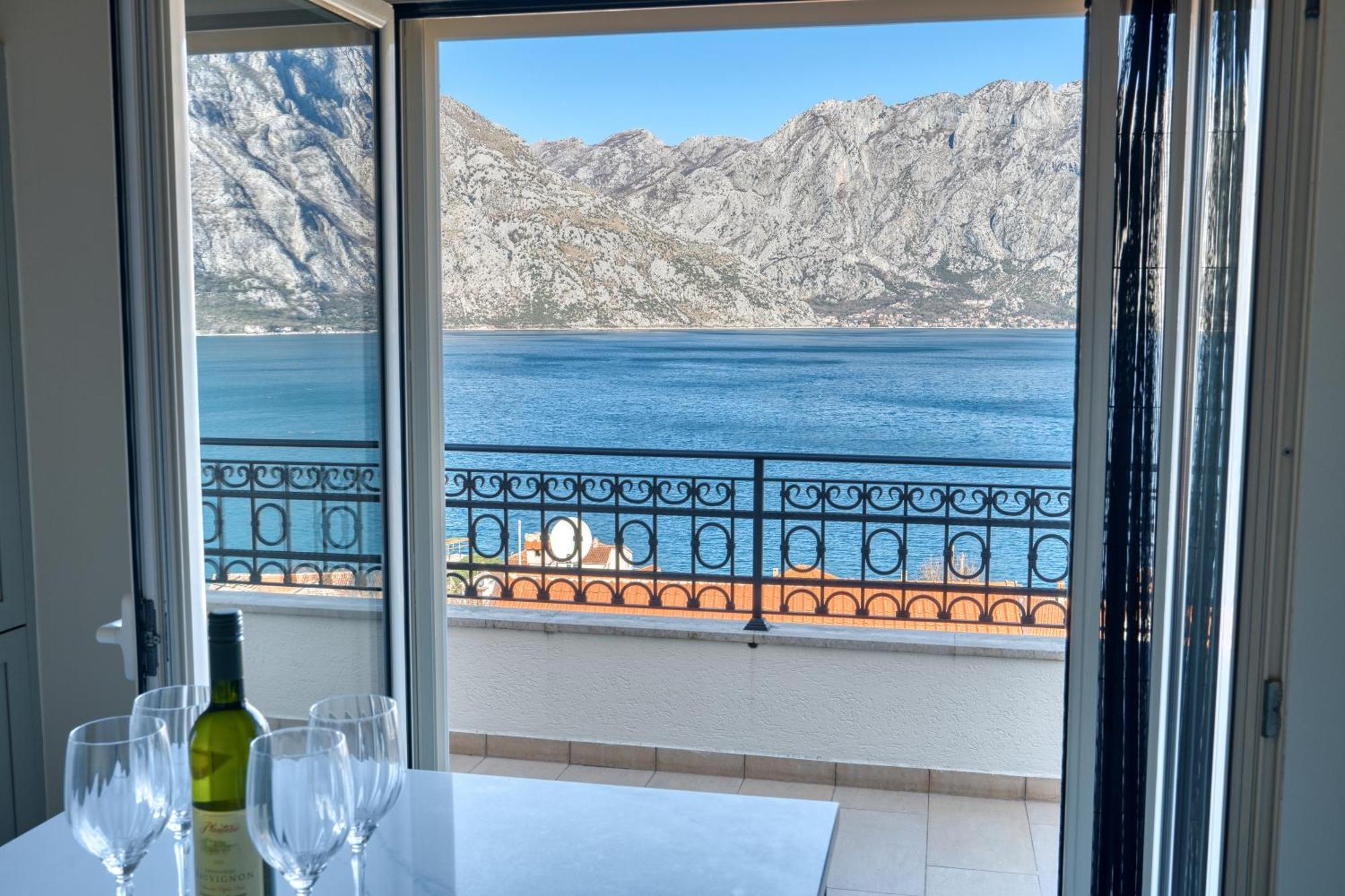 Luxurious 3-Bedroom Apartment By Mn Property Kotor Extérieur photo