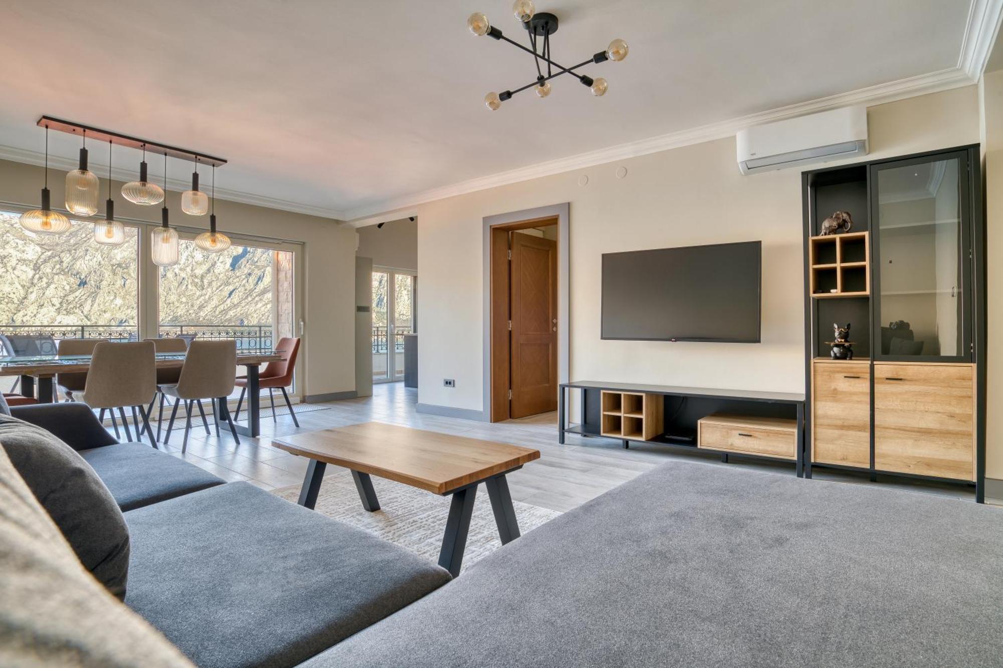 Luxurious 3-Bedroom Apartment By Mn Property Kotor Extérieur photo