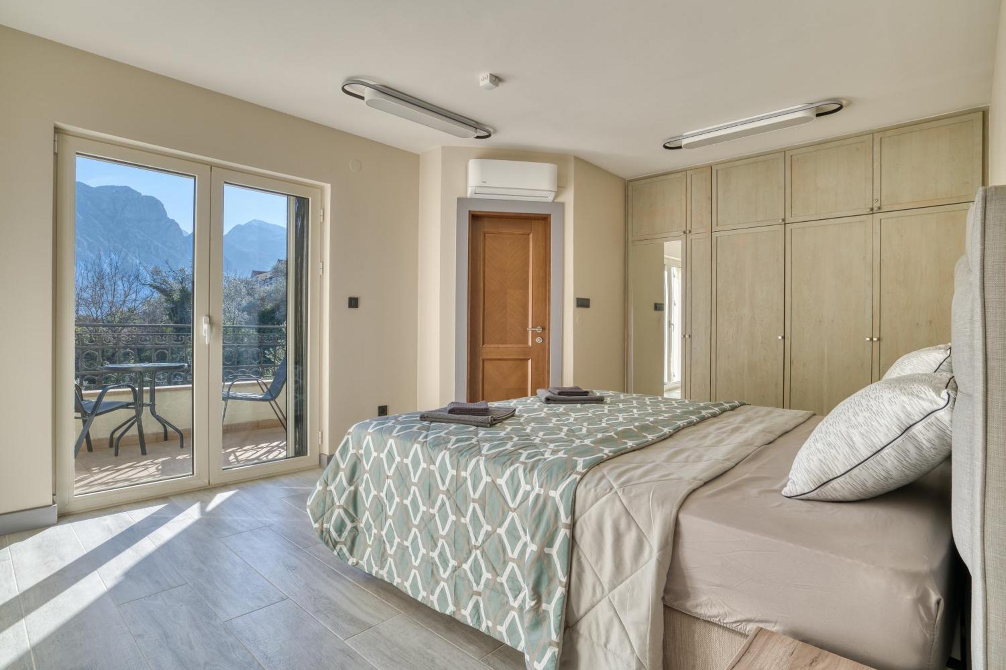 Luxurious 3-Bedroom Apartment By Mn Property Kotor Extérieur photo
