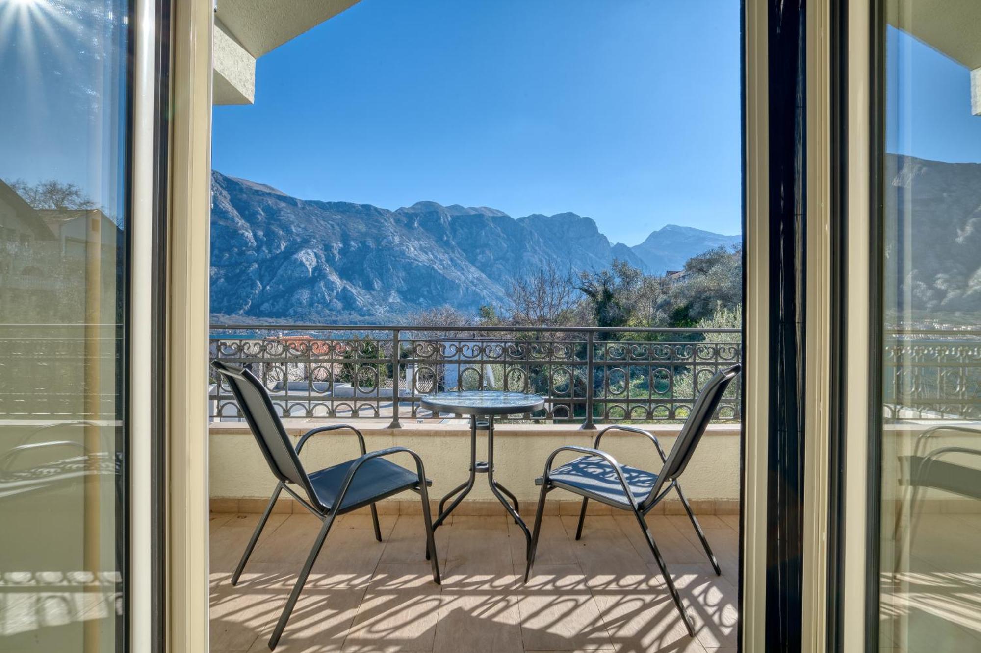 Luxurious 3-Bedroom Apartment By Mn Property Kotor Extérieur photo