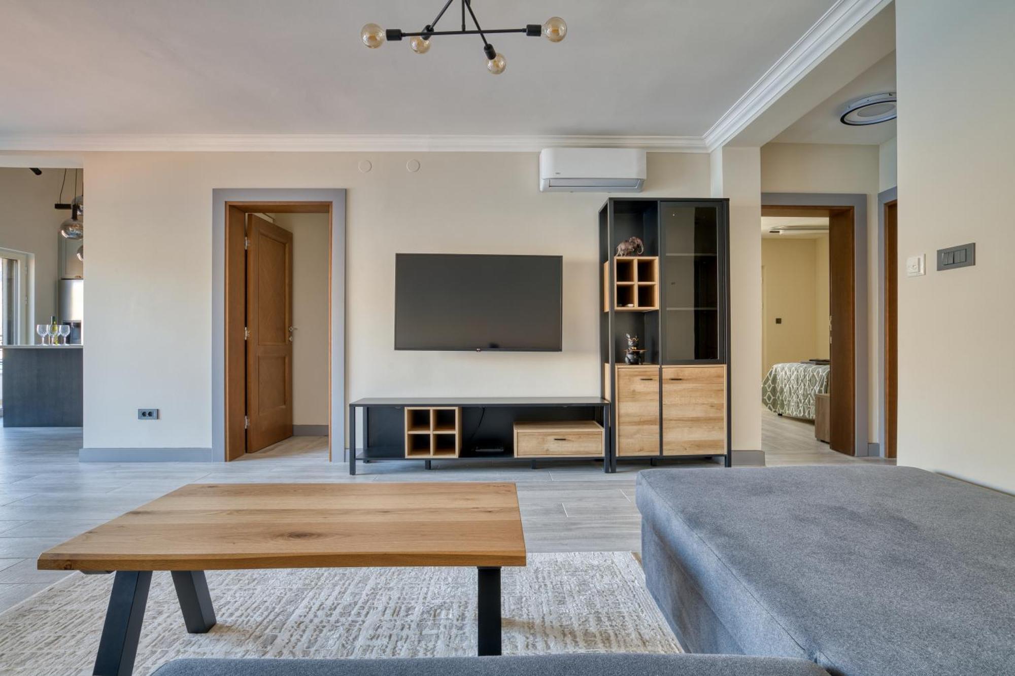 Luxurious 3-Bedroom Apartment By Mn Property Kotor Extérieur photo