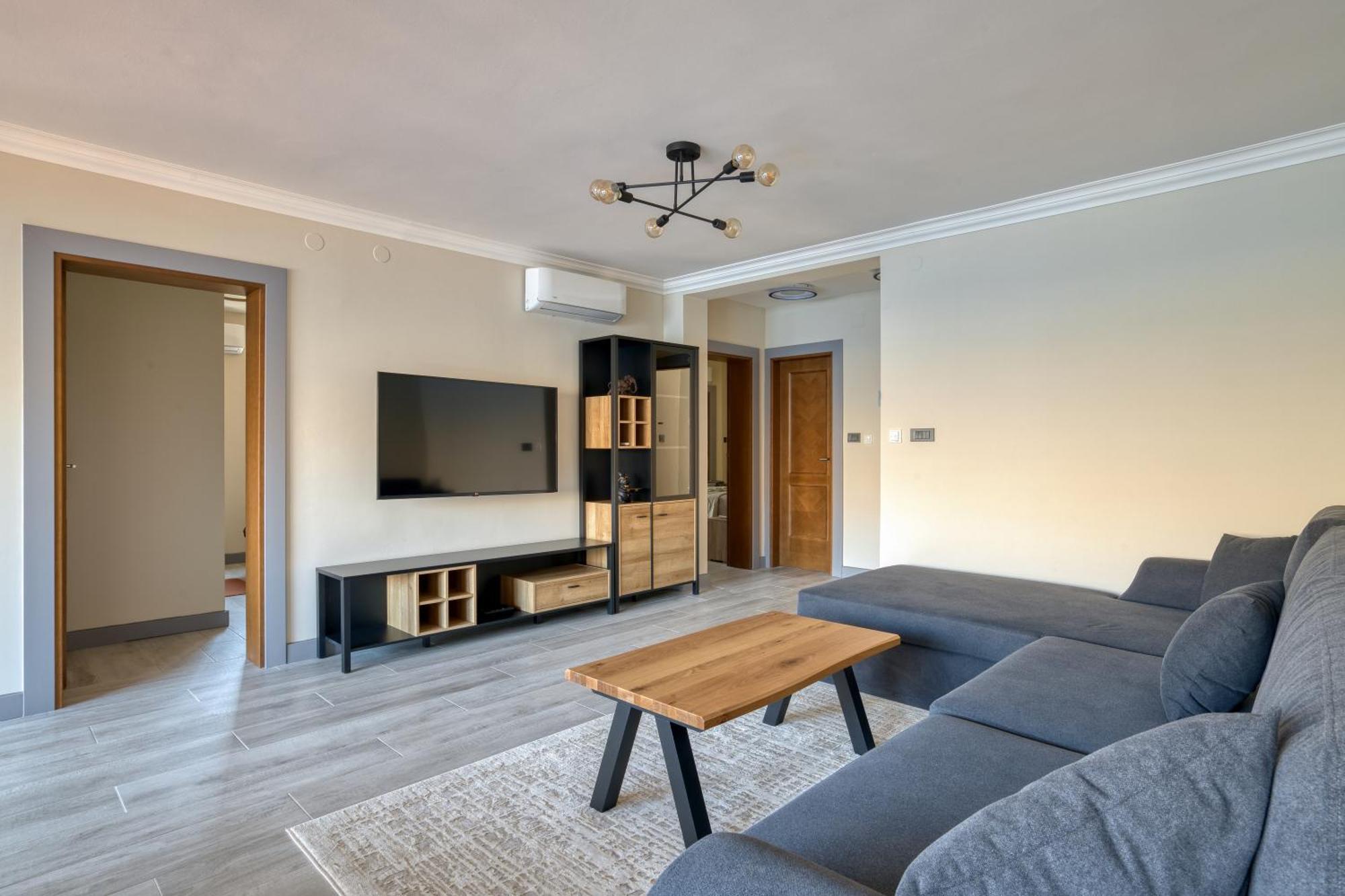 Luxurious 3-Bedroom Apartment By Mn Property Kotor Extérieur photo
